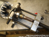 This is the arrangement for pulling the upper (DE) bearing.